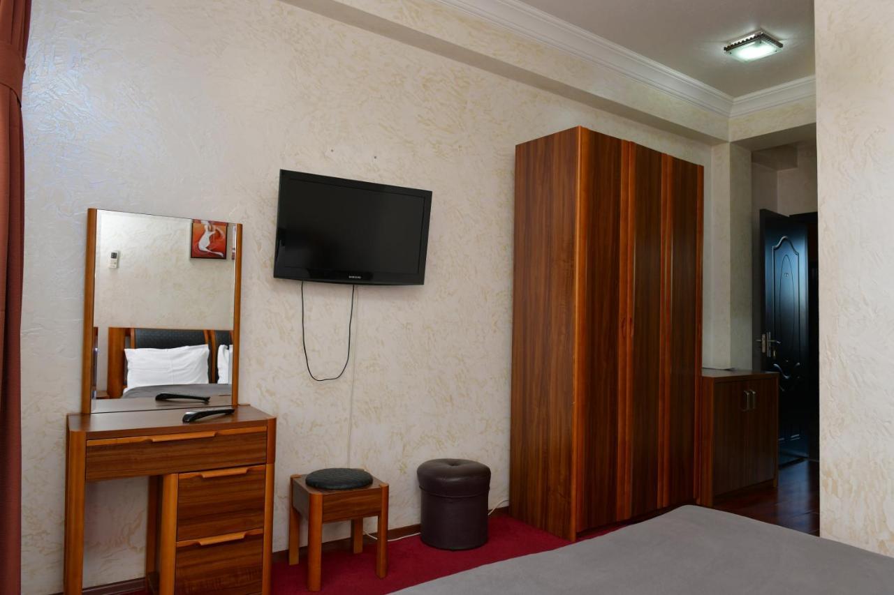 Antika Hotel Batumi Exterior photo